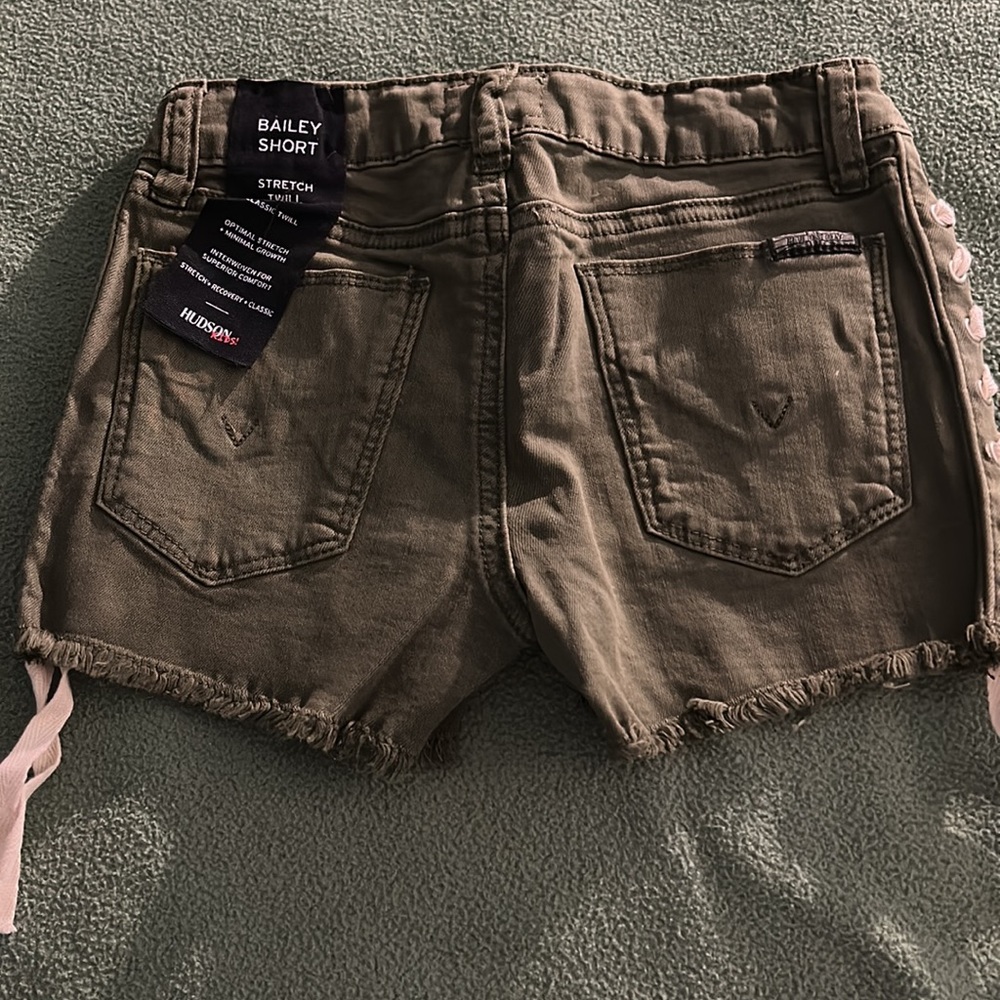 💜Half Off💜 Hudson Kids Bailey Lace Up Shorts. NWT Size 7 - Picture 3 of 5